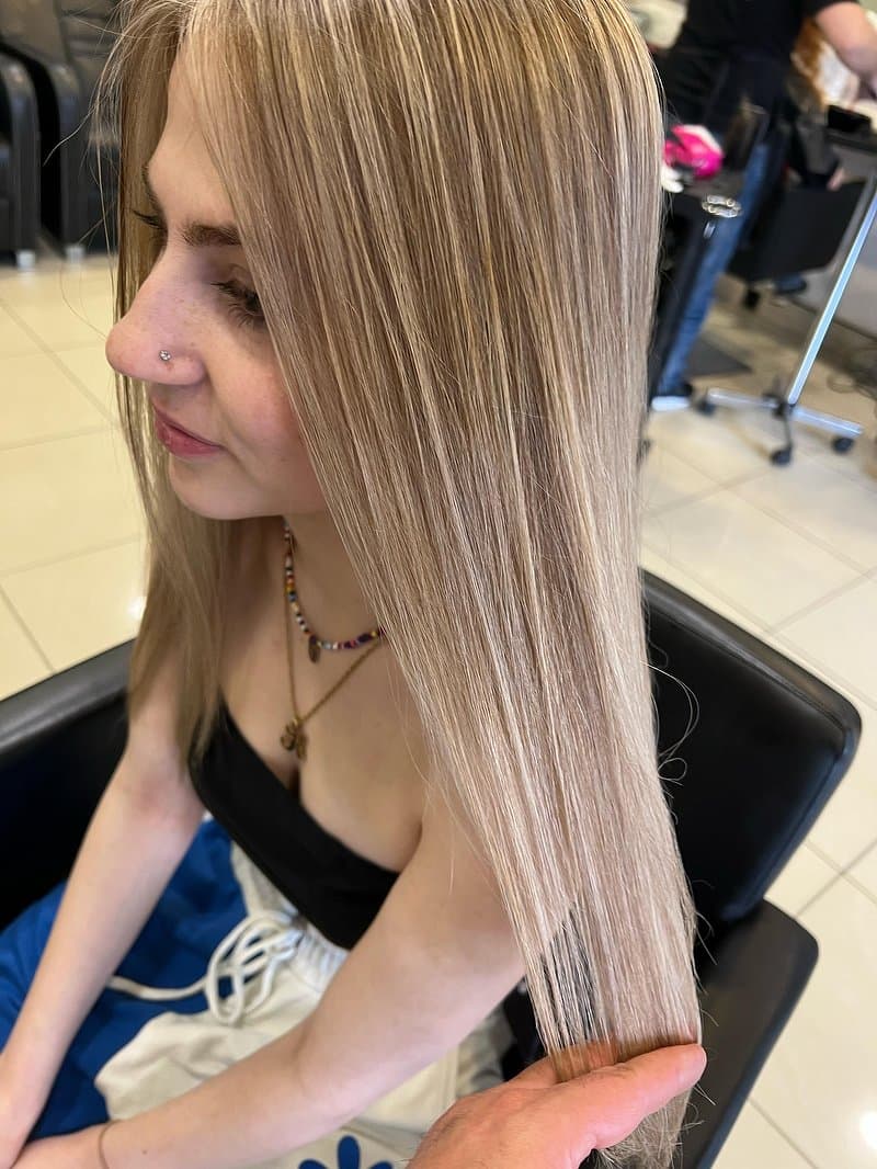 Bright blonde, glassy finish